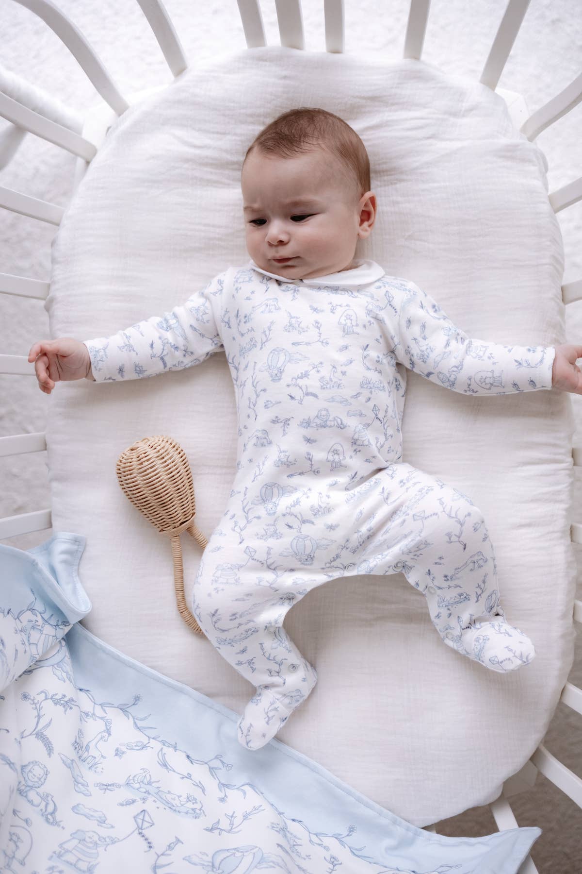 3-Piece Newborn Set with Gift Box – Toile De Jouy / Blue