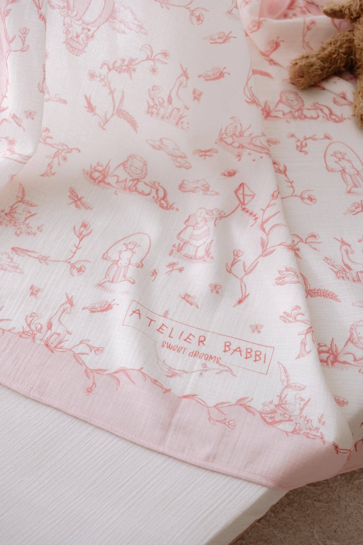 4-Piece Newborn Set with Gift Box – Toile De Jouy / Pink