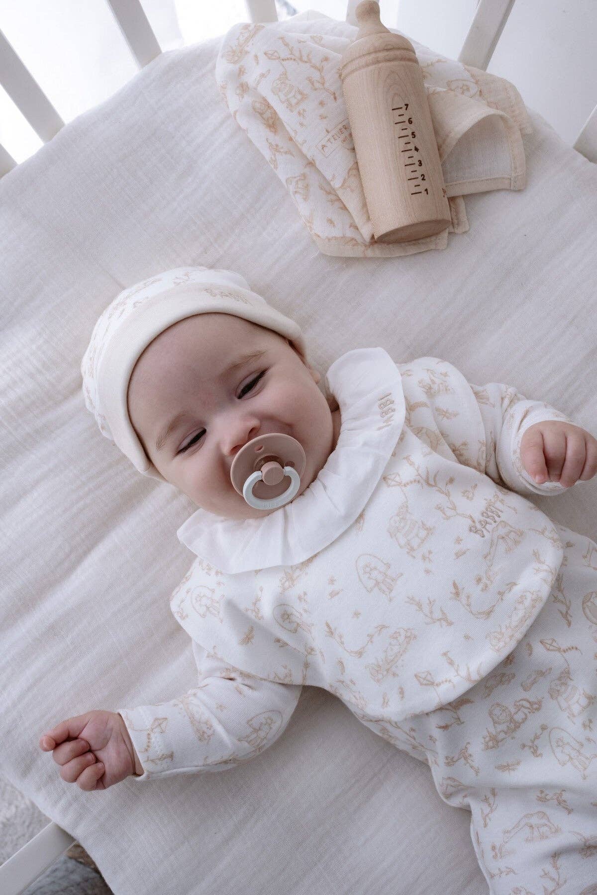 4-Piece Newborn Gift Set with Box –  Toile De Jouy / Beige